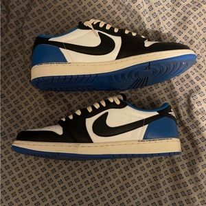 Travis Scott Jordan 1 low fragments